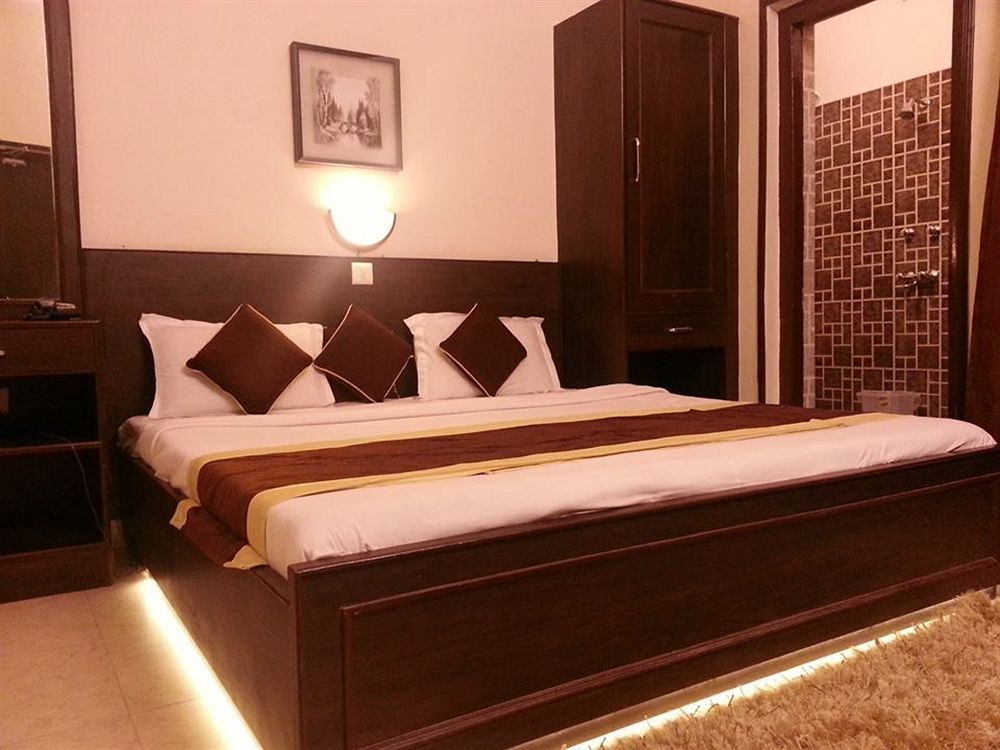 Hotel Varuna Варанасі Екстер'єр фото