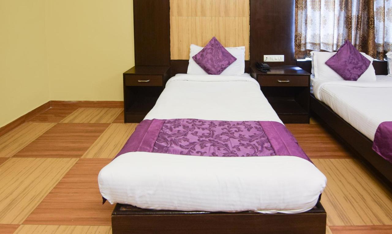 Hotel Varuna Варанасі Екстер'єр фото