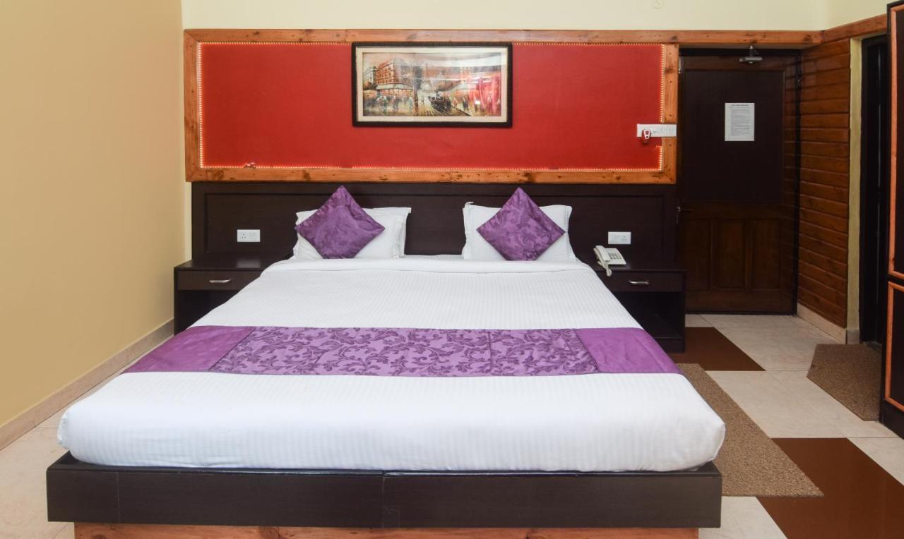 Hotel Varuna Варанасі Екстер'єр фото